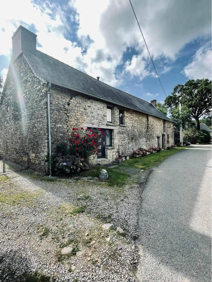 Le Boulay Hotel Guichen Eksteriør billede